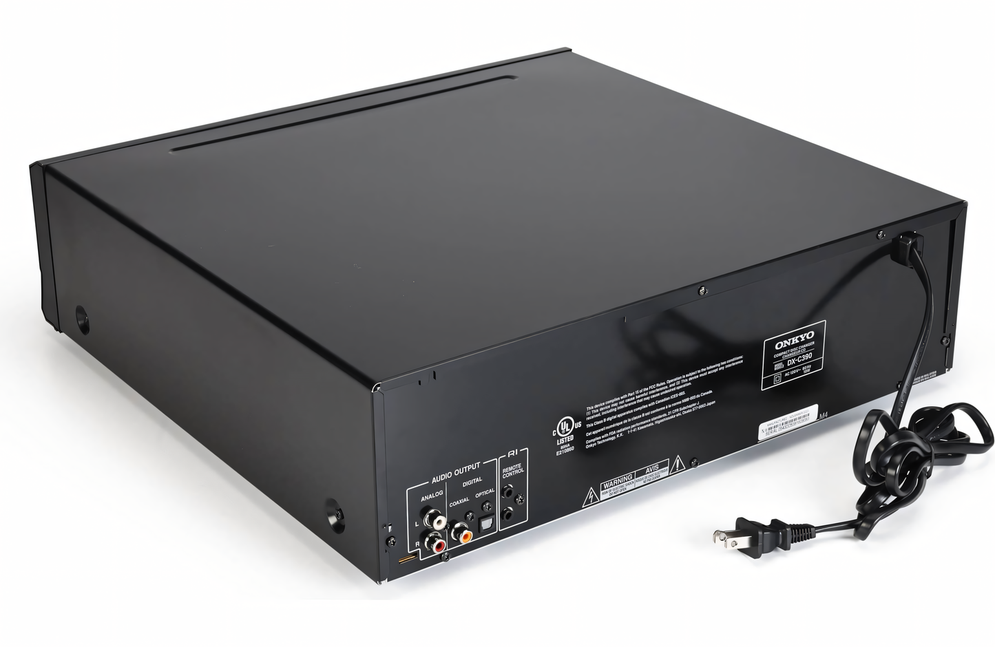 Onkyo DX-C390: CD predvajalnik s 40-track programiranjem in 6 repeat načini za prilagodljivo poslušanje.