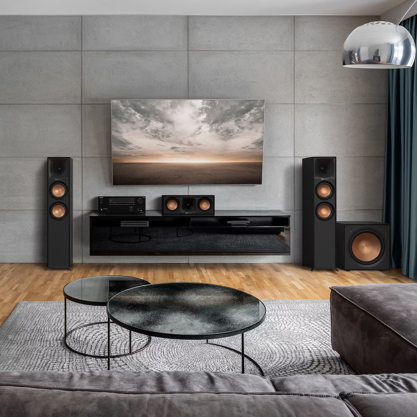 Hišni kino z Klipsch Reference R-50C centralnim zvočnikom