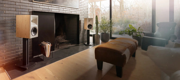 Aktivni vs pasivni zvočniki Klipsch v dnevni sobi - vodič Technotop