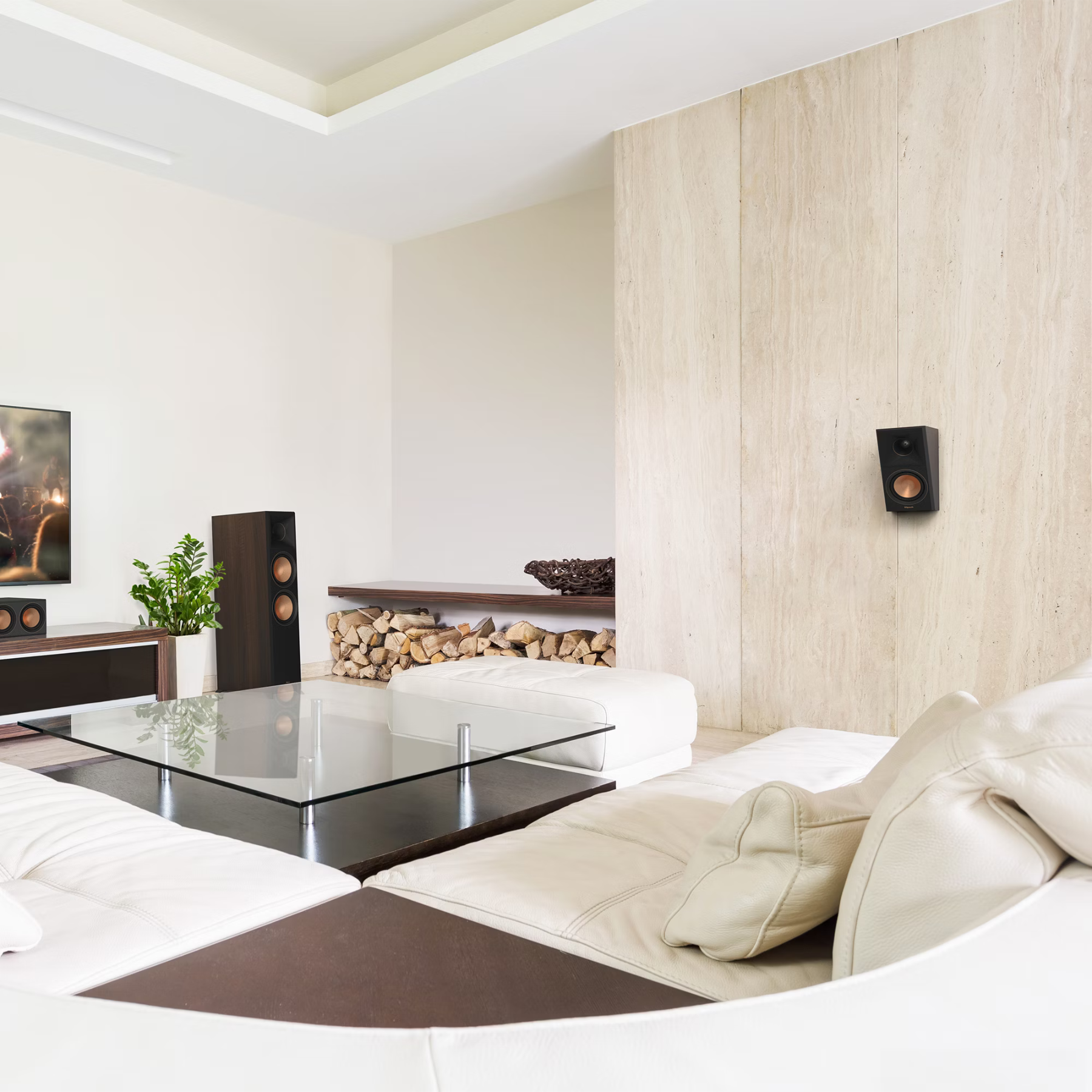 Klipsch RP-500SA II zvočnik, idealen za ustvarjanje prostorskega zvoka v vašem domu.