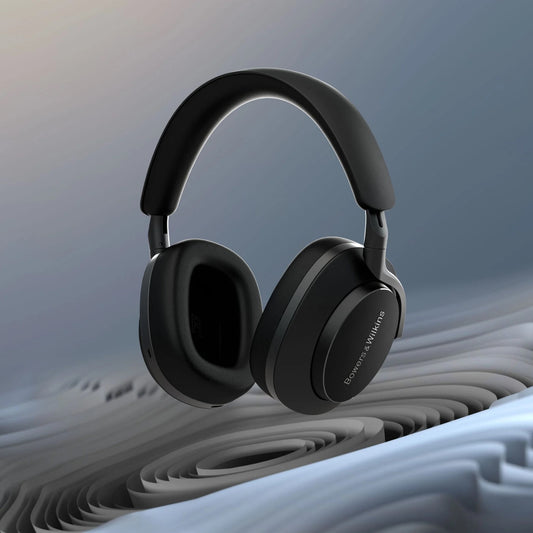 Bowers & Wilkins PX8: Brezžične naglavne slušalke z vrhunskim zvokom in aktivnim odpravljanjem hrupa za izjemno poslušanje.