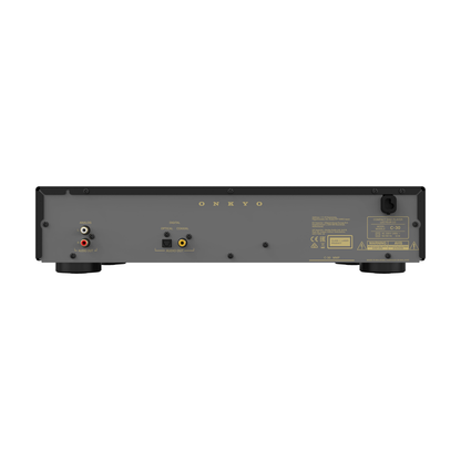 Zadnja stran Onkyo Icon C-30 CD predvajalnika s prikazom pozlačenih analognih in digitalnih optičnih izhodov.