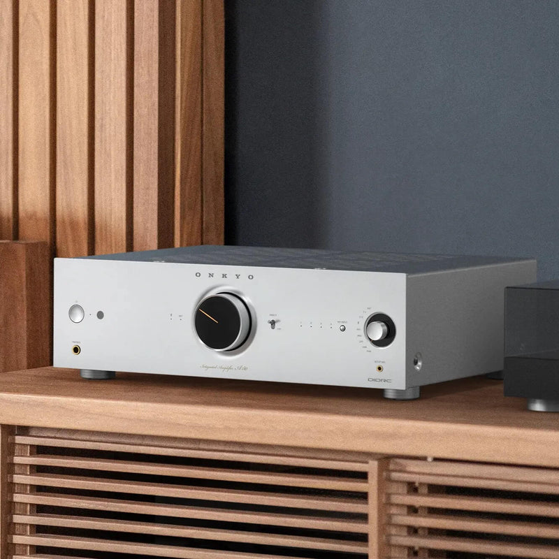 hifi novost v sloveniji: Nova serija ojačevalcev onkyo. Preveri!