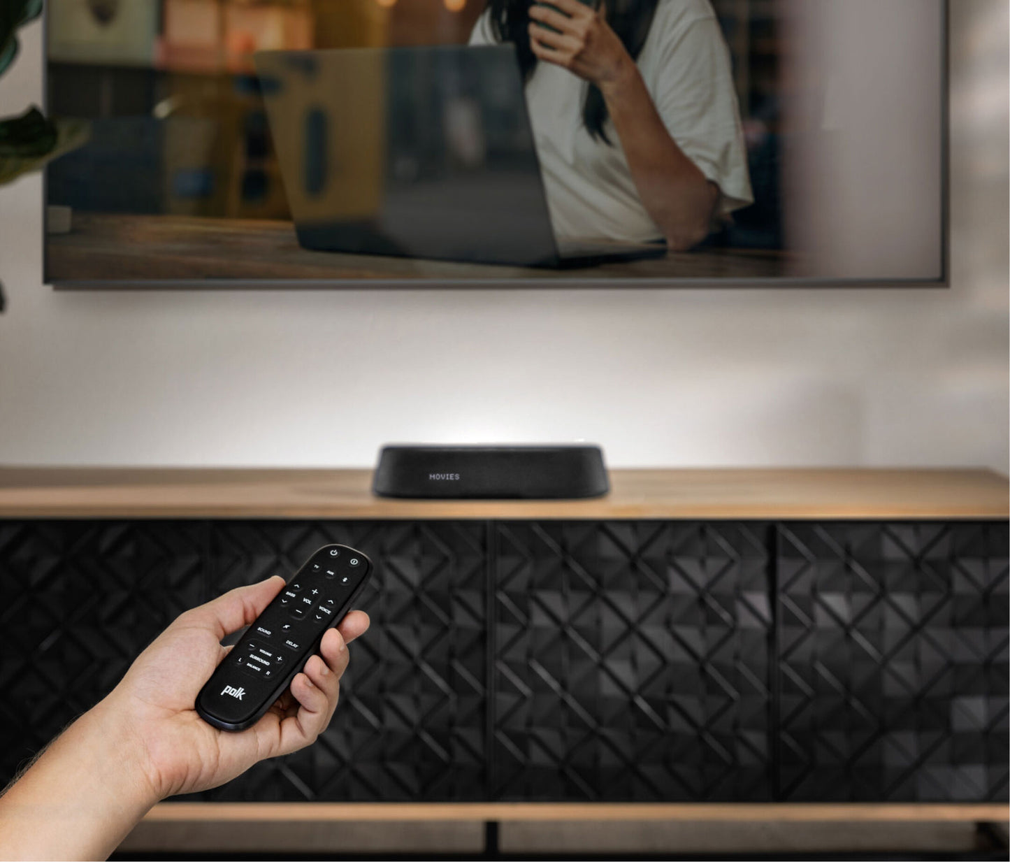 Polk Magnifi Mini AX Soundbar in brezžični subwoofer