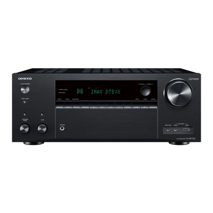 Zaslon Onkyo TX-NR 7100 med delovanjem – Digitalni prikazovalnik prikazuje trenutno nastavitev in vhodni vir.