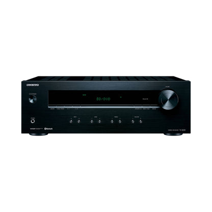 LED zaslon Onkyo TX-8220 med predvajanjem | Prikazuje izbran vhodni vir, frekvenco DAB/FM radia in nastavljeno glasnost. Najceneje v sloveniji.