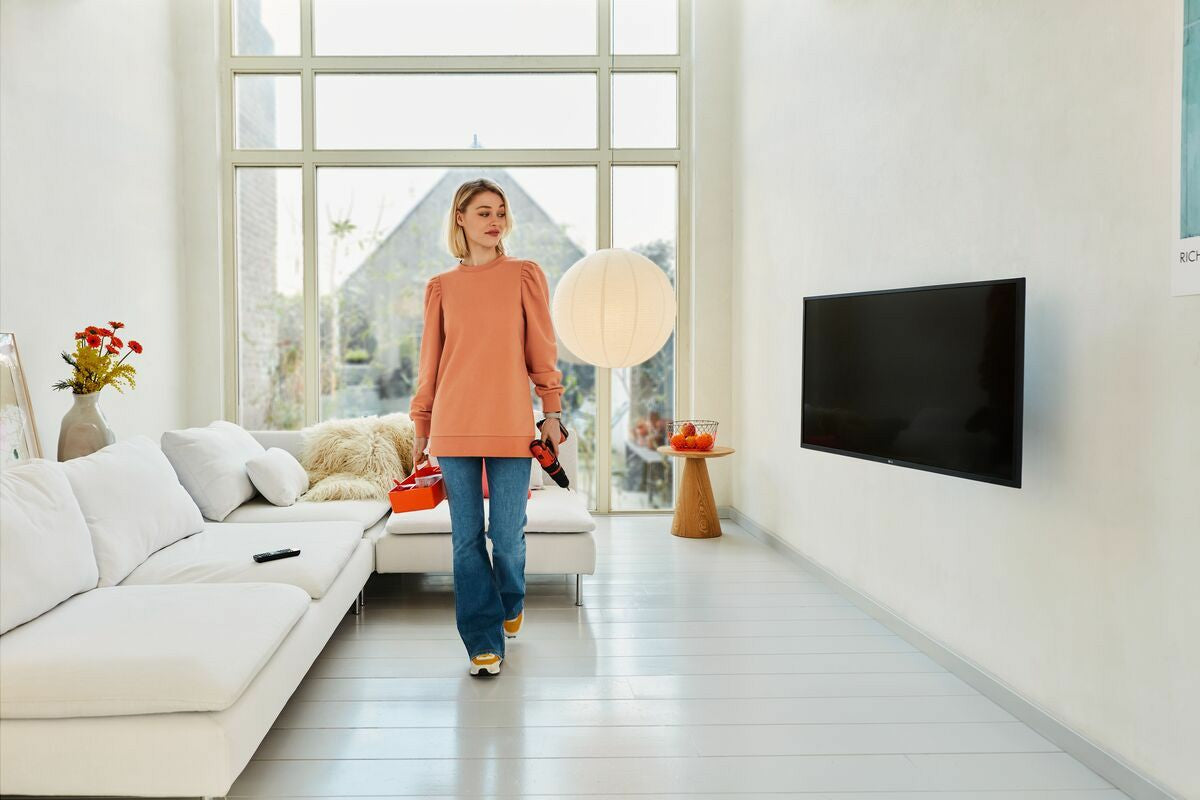 Vogels TVM 1423 Quick Full motion TV stenski nosilec,120°+15°, 32" do 65", 25kg, črn